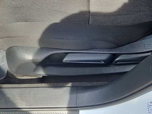 Certified 2025 Honda Accord LX image 17