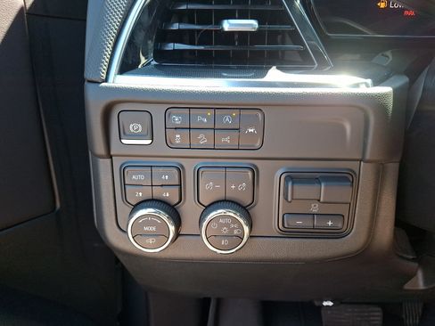 Used 2025 Chevrolet Tahoe RST w/ RST Capability Package AWD/4WD image 25