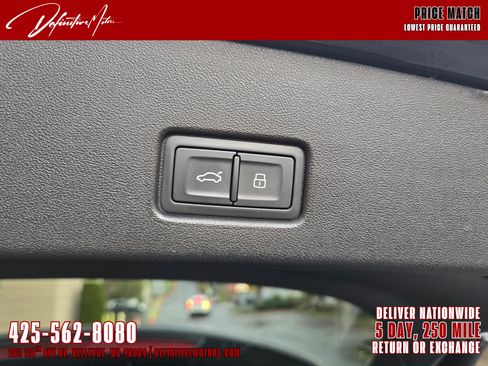 Used 2022 Audi Q4 e-tron Prestige image 11