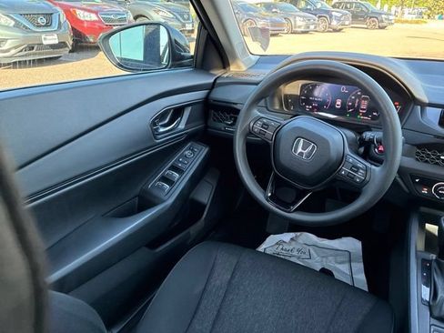 Certified 2023 Honda Accord EX image 22