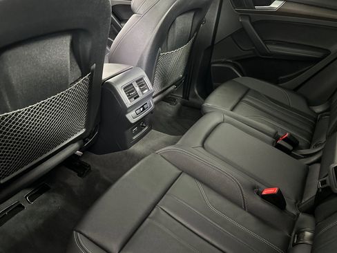 Used 2023 Audi Q5 e Premium Plus w/ Premium Plus Package image 11