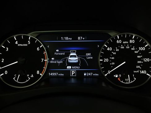 Used 2025 Nissan Altima 2.5 SR AWD/4WD image 18