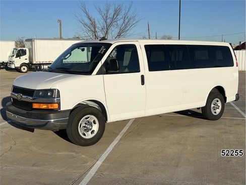 Used 2016 Chevrolet Express 3500 LT w/ LT Preferred Equipment Group image 1