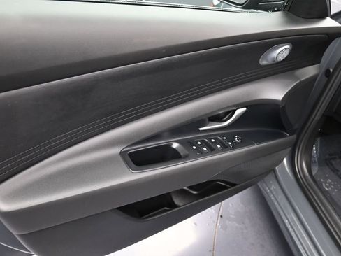 Certified 2026 Hyundai Elantra SE FWD image 13
