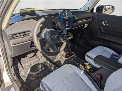 Certified 2025 MINI Cooper 2-Door Hardtop FWD image 10