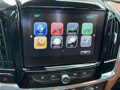 Used 2018 Chevrolet Traverse High Country image 32