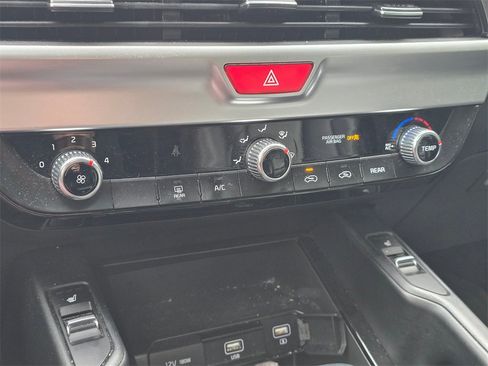 Used 2020 Kia Telluride S w/ S 8 Passenger Seating Package image 7