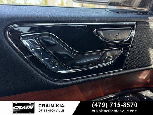 Used 2018 Lincoln Navigator L Reserve AWD/4WD image 10