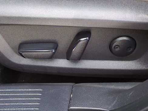 Used 2021 Nissan Rogue SV image 26