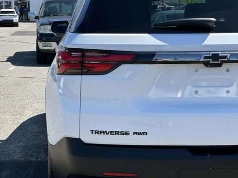 Certified 2023 Chevrolet Traverse RS AWD/4WD image 14