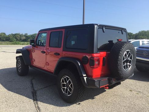 Used 2024 Jeep Wrangler Unlimited Rubicon AWD/4WD image 9