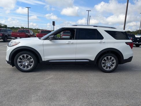 New 2026 Ford Explorer Platinum RWD image 7