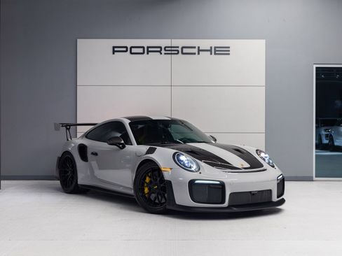 Certified 2018 Porsche 911 GT2 RS RWD image 9