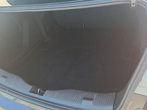 Used 2016 Chevrolet Cruze LT w/ Convenience Package FWD image 5