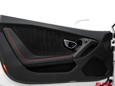 Used 2021 Lamborghini Huracan EVO RWD image 25