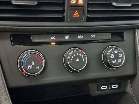 Certified 2023 Volkswagen Jetta Sport FWD image 18