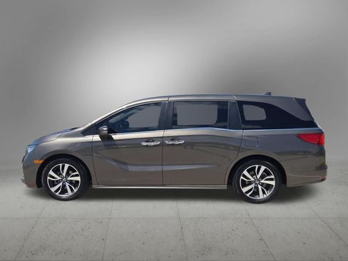 Used 2023 Honda Odyssey Touring image 3
