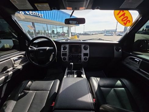 Used 2017 Ford Expedition EL XLT w/ Equipment Group 202A AWD/4WD image 19