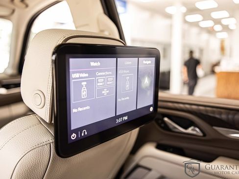 Used 2021 GMC Yukon XL Denali w/ LPO, Illumination Package AWD/4WD image 40