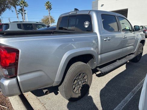 Used 2022 Toyota Tacoma SR5 w/ Technology Package image 3