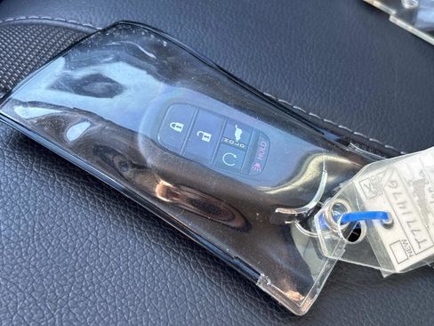 Used 2025 Honda Pilot Touring image 37