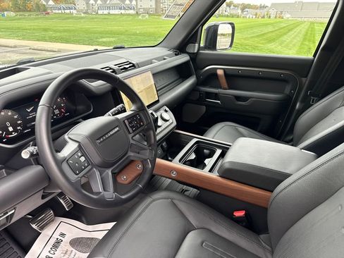 New 2024 Land Rover Defender 130 X image 12