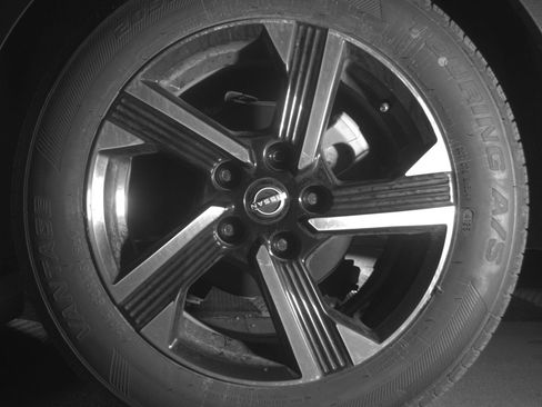 Used 2025 Nissan Sentra SV FWD image 14