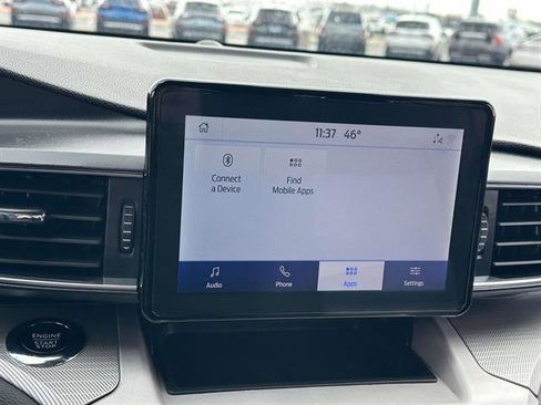 Used 2024 Ford Explorer XLT w/ Equipment Group 202A AWD/4WD image 18