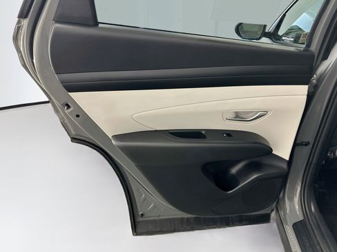 Used 2025 Hyundai Tucson SEL AWD/4WD image 27