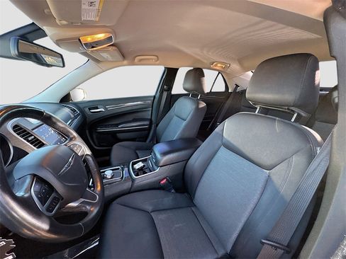 Used 2021 Chrysler 300 Touring w/ Sport Appearance Package image 19