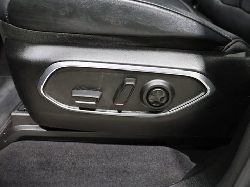 Used 2023 Jeep Wagoneer Series II image 12