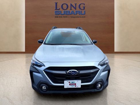 Used 2024 Subaru Outback Premium image 3