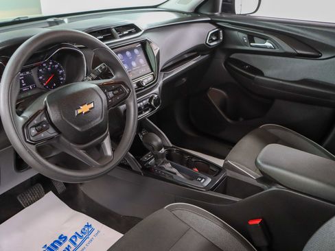 Used 2021 Chevrolet TrailBlazer LT w/ Convenience Package image 23