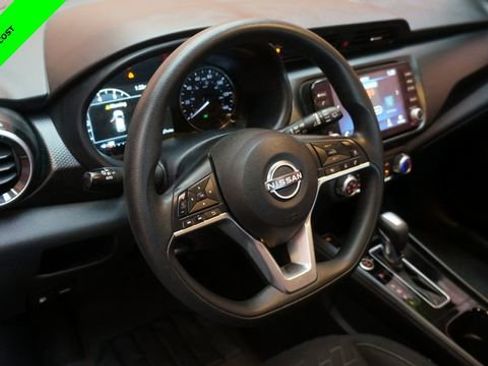 Used 2023 Nissan Kicks SV FWD image 9