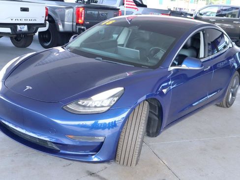 Used 2018 Tesla Model 3 Long Range RWD image 9