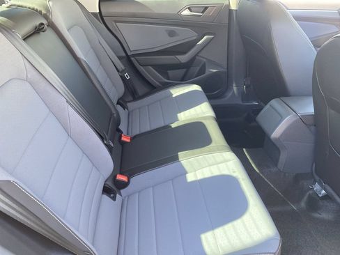 New 2026 Volkswagen Jetta SE FWD image 9