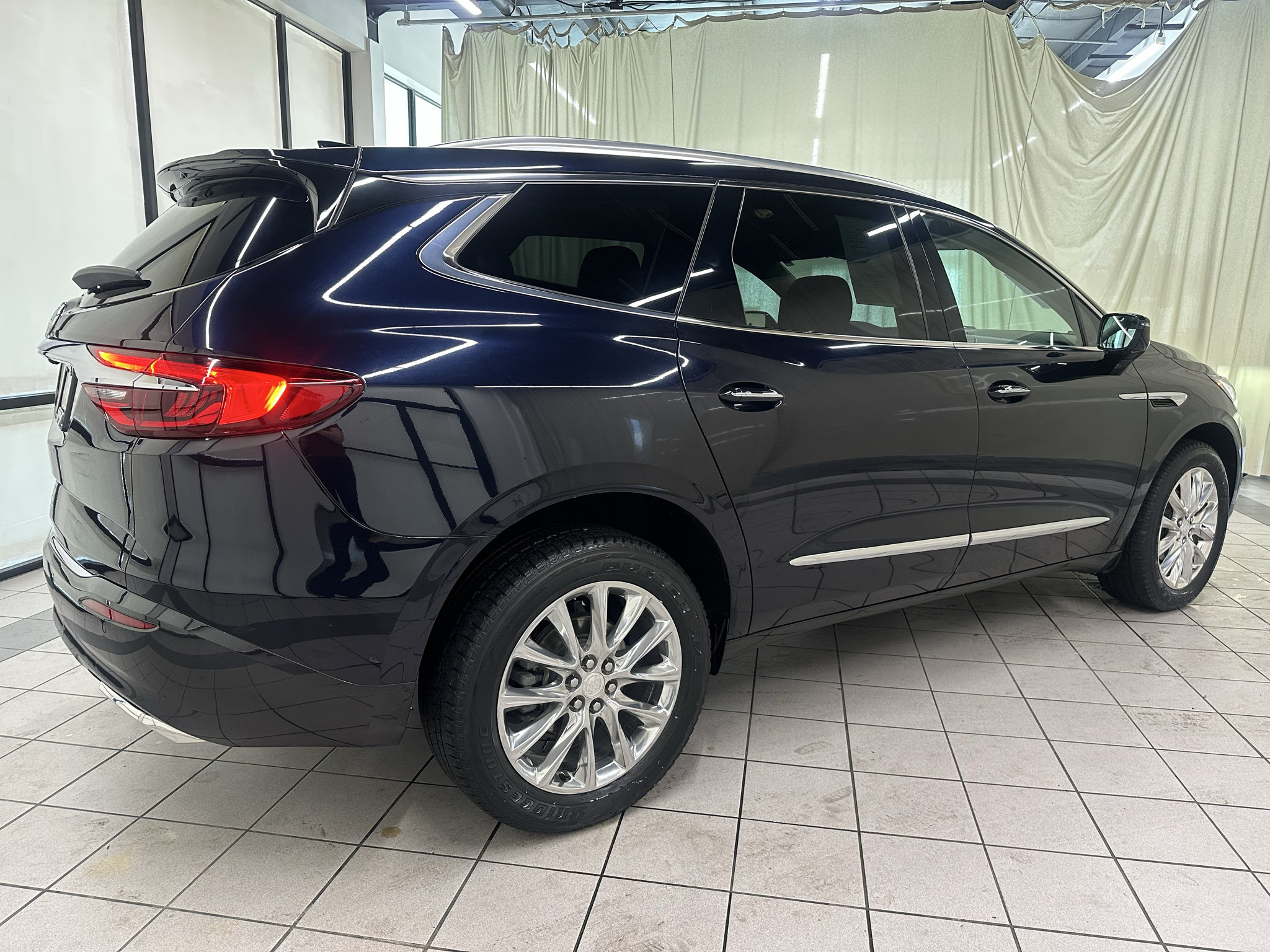 Used 2020 Buick Enclave Essence w/ Trailering Package, 5000 lbs. AWD/4WD image 3