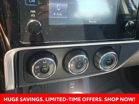 Used 2017 Toyota Corolla L FWD image 17