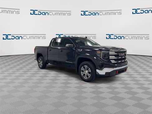 Certified 2025 GMC Sierra 1500 SLE w/ Max Trailering Package image 2