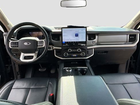 Certified 2024 Ford Expedition XLT AWD/4WD image 3