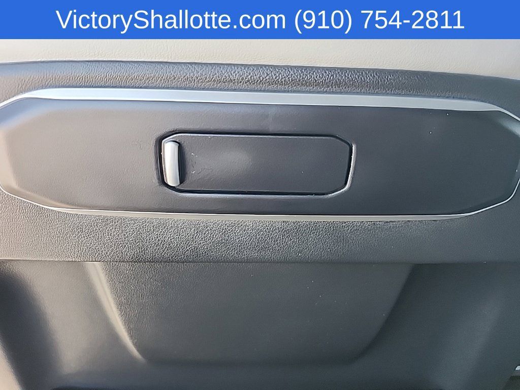 Used 2025 BMW X5 sDrive40i w/ Premium Package RWD image 6