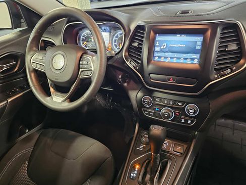 Used 2020 Jeep Cherokee Latitude image 38