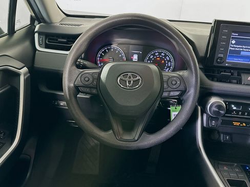 Used 2020 Toyota RAV4 LE image 17