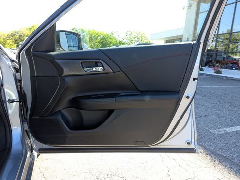 Used 2017 Honda Accord Sport Special Edition image 30