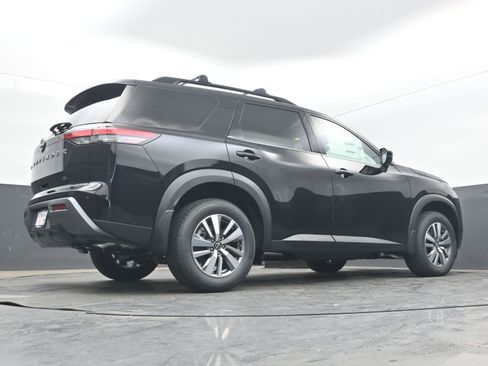New 2026 Nissan Pathfinder SL FWD image 29