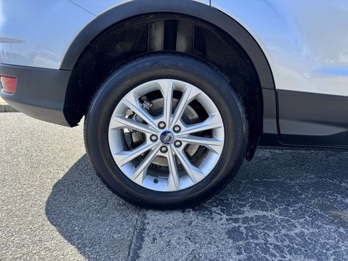 Used 2018 Ford Escape SEL image 11