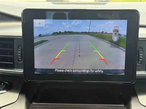Used 2020 Ford Explorer XLT w/ Equipment Group 202A RWD image 20