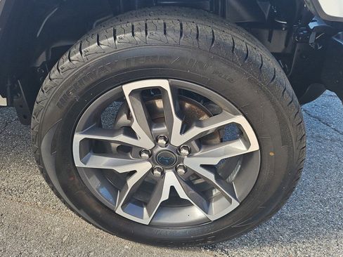 Used 2024 Jeep Wrangler Sport S image 9