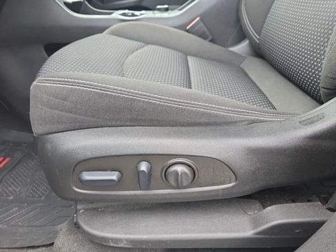 Used 2023 GMC Terrain SLE w/ Driver Convenience Package FWD image 31