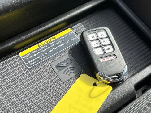 Used 2022 Honda Odyssey Elite image 22